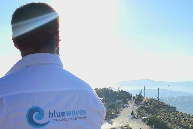 Santorini 4 hours Private Tour : Visit all the hotspots - Transportation and Group Size