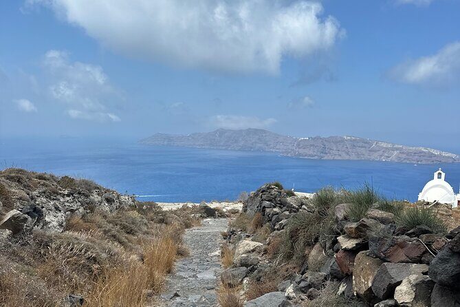 Santorini's Famous Fira to Oia Hike: A Private tour Adventure - What’s Included and What’s Not