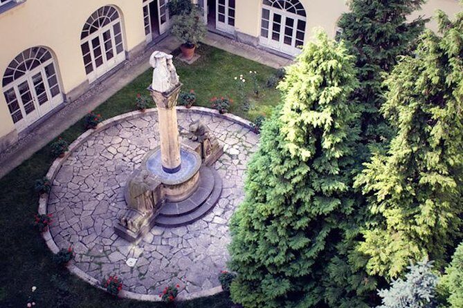 Secret Gardens and Squares Downtown | Walking Tour of Budapest - What You’ll See and Experience
