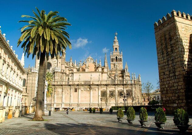 Seville Evening Historical Tour with Haunted History - In-Depth Look at the Itinerary