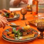 share a traditional meal with licauw - A closer look at the experience