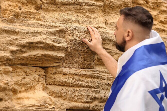 Skip-the-line Great Synagogue and Jewish Museum Private Tour - FAQ