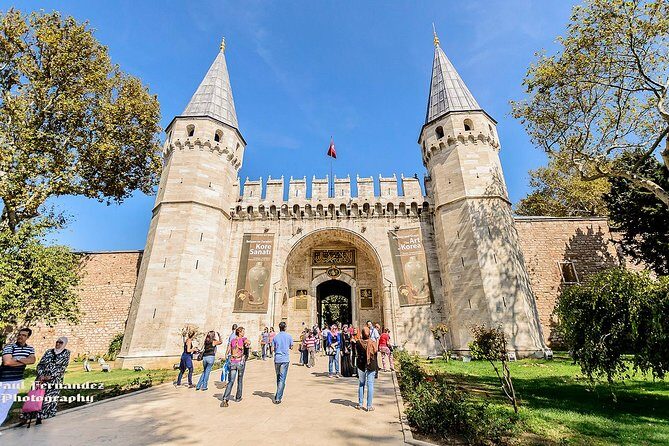 Small Group Tour: Best of Istanbul Tour with Tickets - Exploring the Blue Mosque and Sultanahmet Square