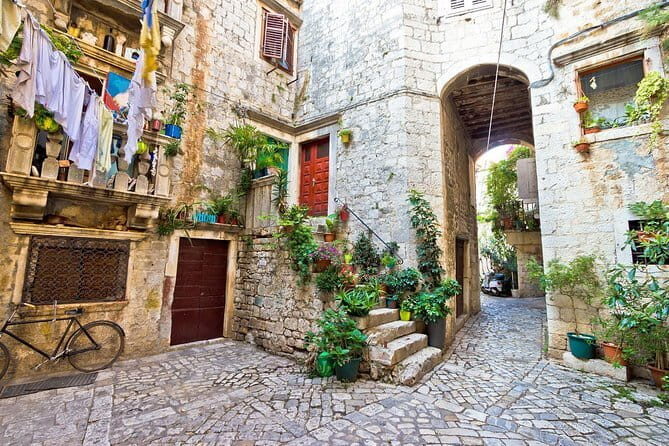 Split Old Town Walking Tour - The Experience of Reviews: What Travelers Say