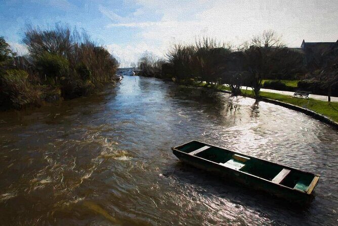 Stand-up Paddleboard SUP Safari on The River Avon For Beginners - Discovering the Beauty of River Avon from the Water