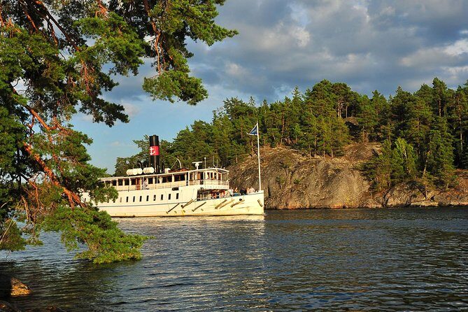 Stockholm Archipelago Cruise with Guide - The Good and the Not-So-Good