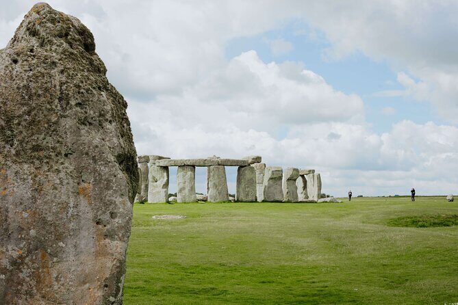 Stonehenge Private Full-Day Tour from Bath for 2-8 guests - What the Itinerary Looks Like