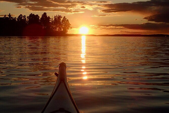 Sunset kayak tour with fika on Stockholms lakeside - A Detailed Look at the Experience