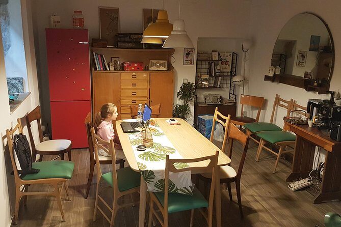 The Art of Making Pizza-Cooking Class in Unique Location with Italian Pizzachef - The Step-by-Step Experience