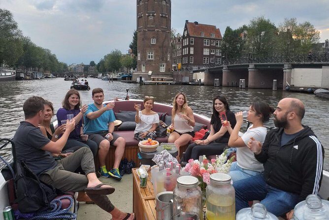The best boat trip through the Amsterdam canals - What to expect on the itinerary