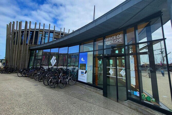 The Hardest City to Invade: Saint Malo's Secrets Audio Guide - The Practical Side: What’s Included and What’s Not