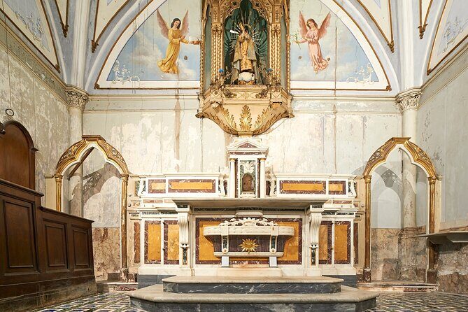 The Skull with the Ears: the Cult of the Dead in the Church of S. Luciella - Authentic Reviews and Visitors’ Impressions