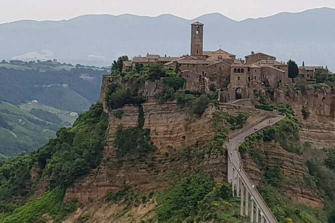 The spectacular dying city Civita di Bagnoregio&the Monster Park - Possible Drawbacks and Things to Keep in Mind