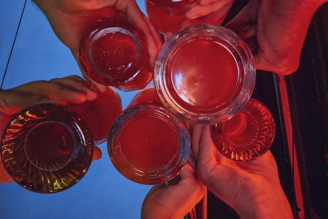 The World of Pubs and Taverns: A Golden Mile - Who Should Consider This Tour?