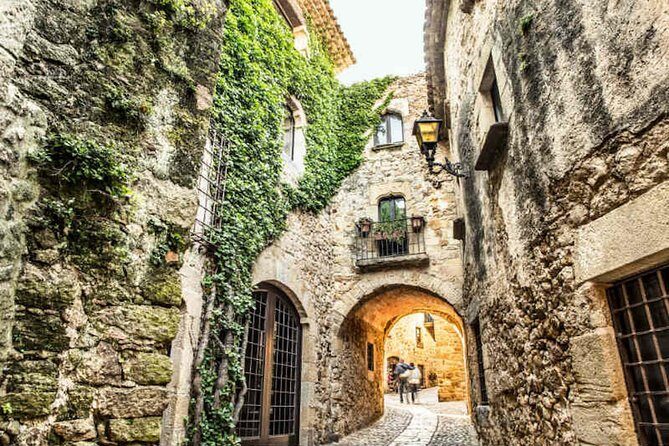 Three Medieval Gems & Local Lunch All Inclusive Private Tour - The Itinerary in Detail