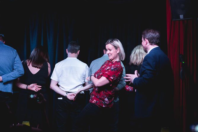 (Thur 7pm) Comedy Magic Show includes 1x Pizza & 2 glasses of Prosecco - Who Should Consider This Tour?