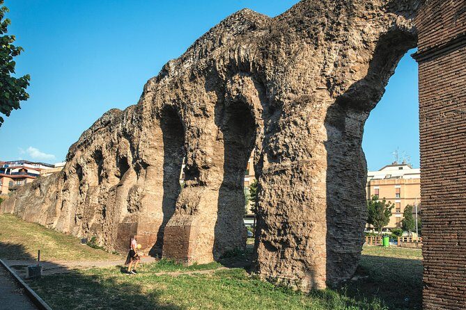 Torpignattara Photo Tour: melting pot, street art and politics - The Neighborhood: A Multicultural, Artistic Hub