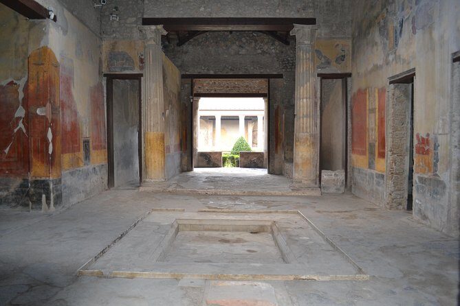 Transfer from Naples to Positano with 2 hours Private Tour in Pompeii - The Drive to Positano: A Scenic Transition