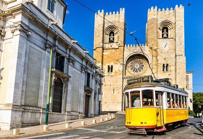 True 4Hour Private Tuk Tuk Tour: Discover Lisbon with a Local! - Highlights of the Tour
