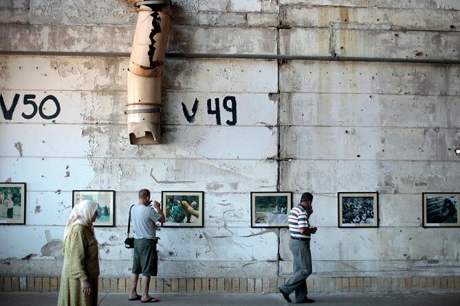 Understanding Srebrenica Genocide - Day tour from Sarajevo - Visiting the Srebrenica Memorial and Cemetery