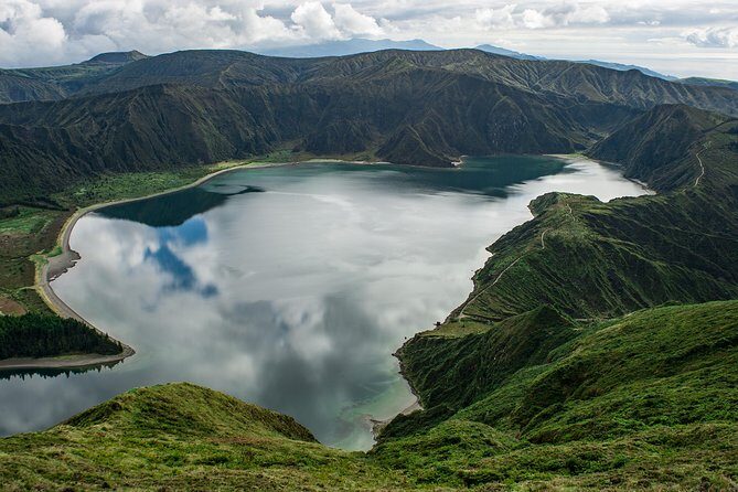 Van Tour Lagoa do Fogo - Who Would Love This Tour?