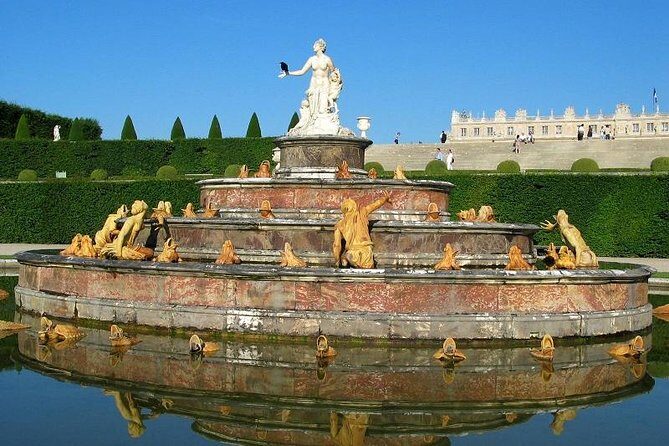 Versailles Guided Tour and Priority Access with Hotel* Pickup - The Group Dynamics and Tour Size