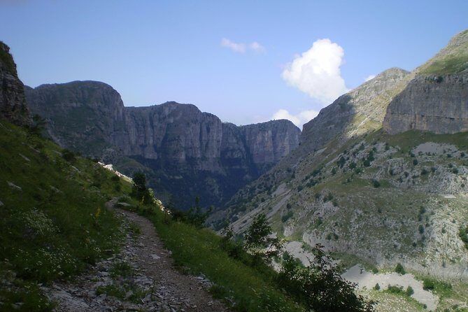 Vikos Gorge daily hike - The Scenic Highlights