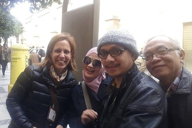 Visit Cathedral Mosque with official guide. Small groups - FAQs