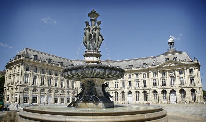 Visit of Bordeaux Unesco in a classic car & delicacies - FAQ