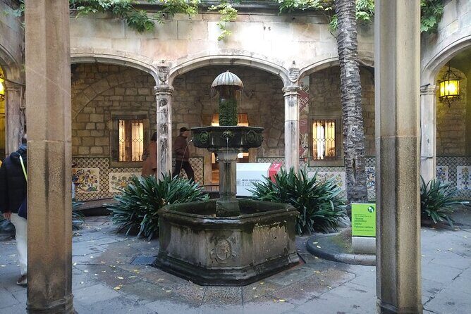 Walking tour of the Gothic Quarter of Barcelona with pintxos tasting - What Travelers Say