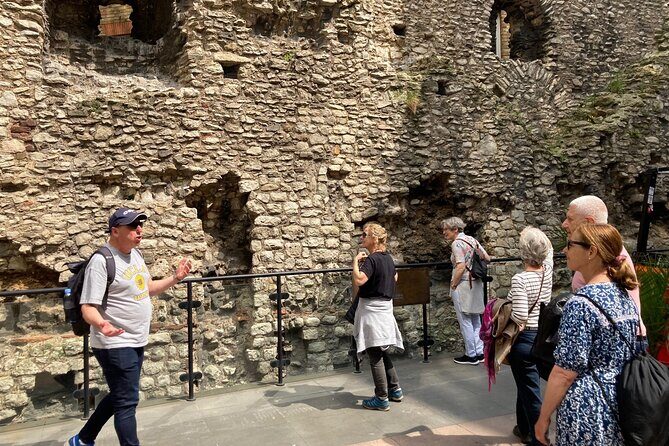 Walking Tours - Sights of London- price includes upto 10 people - Who Should Consider This Tour?