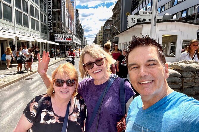 Welcome/Farewell SightseeingTaxi Tour +Transfer from/to the airport - The Stops – What Makes Them Special