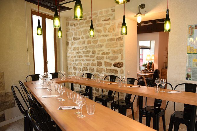Wine Tasting In Paris - What to Expect at the Meeting Point and During the Tour