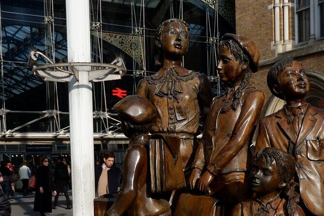 Working Women of the East End Walking Tour - Who Should Consider This Tour?