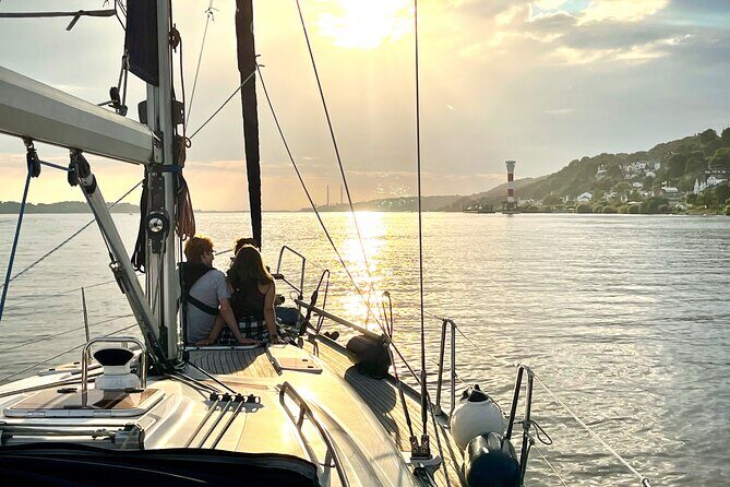 Yacht Sailing After Work Tour of Hamburg Harbor - A Relaxed Look at Hamburg’s Harbor from the Water