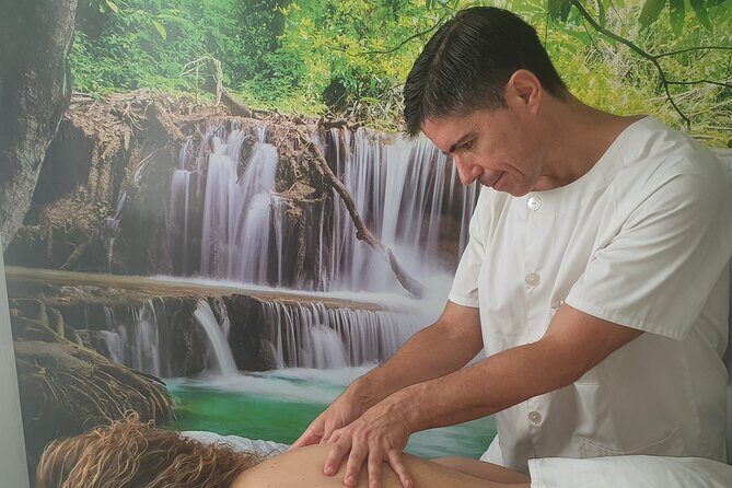 1 Hour Private Chiromassage Session in Seville - Who Will Love This Experience?