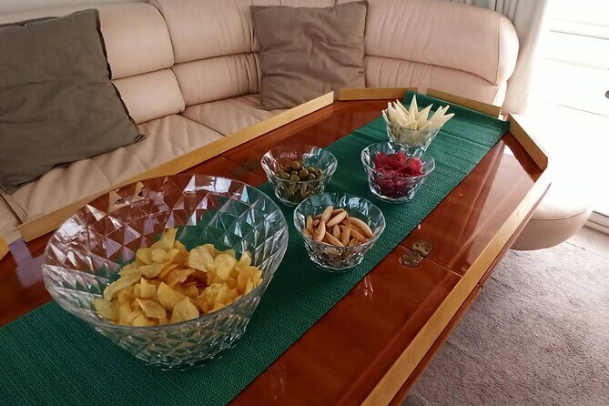 1 Hour Sail + Spanish Lunch or Dinner for 2 People in a Luxury Motor Boat - The Practical Details