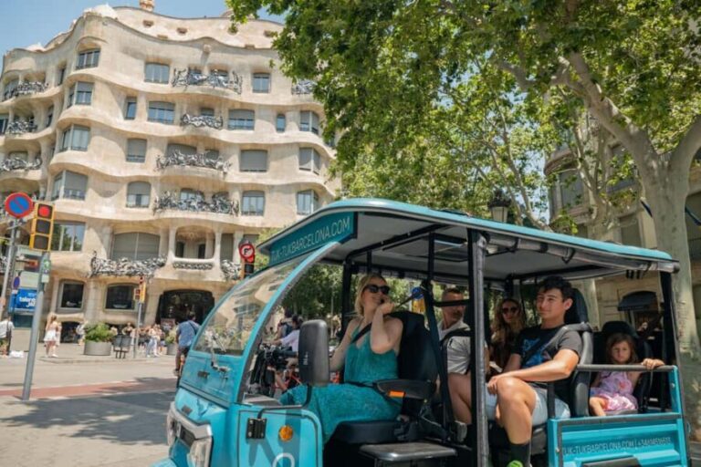 1,5-Hour Barcelona City & Beach Private Tuk-Tuk Tour - A Closer Look at the Tour Itinerary