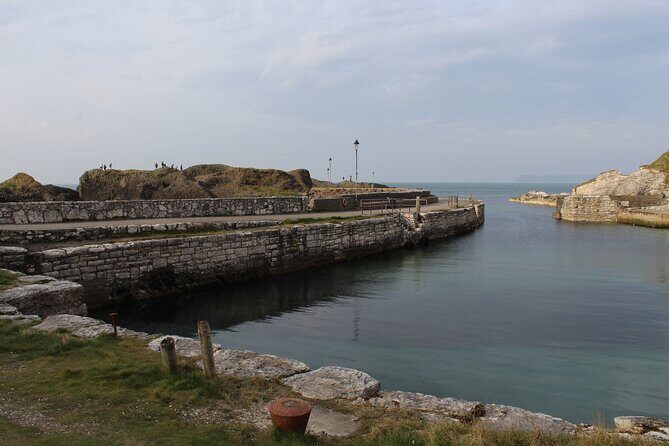 2-Day Northern Ireland Giants Causeway Private Luxury Car Tour - Considerations and Potential Drawbacks