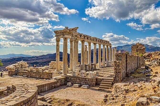 2-Days Gallipoli Troy Pergamon Acropolis Tour From Istanbul to Kusadasi - A Deep Dive into the Experience
