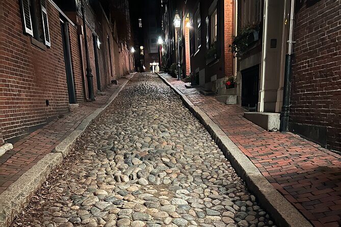 2-Hour Beacon Hill True Crime Expert Guided Tour - What kind of stories will I hear?