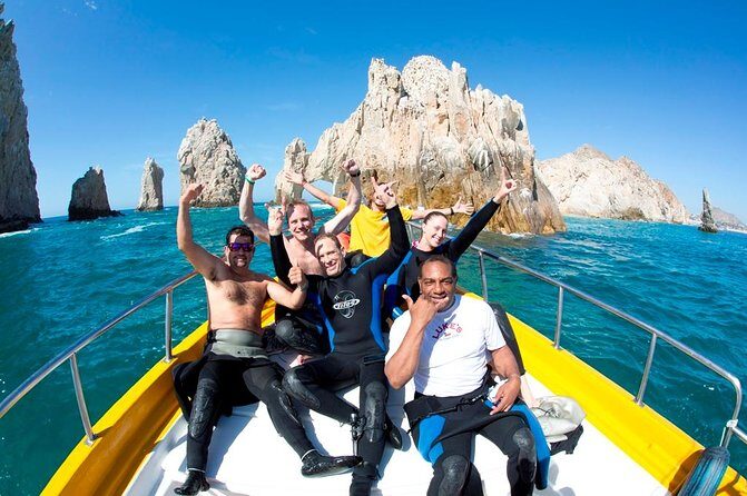 2 Tank Tour in Cabo San Lucas Reserve, Certified Divers with MANTA - Who Is This Tour Best Suited For?