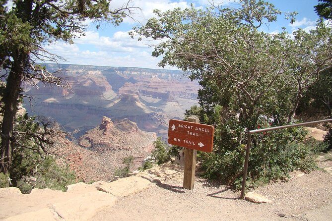 3 Hour Back-Road Safari to Grand Canyon with Entrance Gate By-Pass at 9:30 am - Stop 2: Yavapai Point