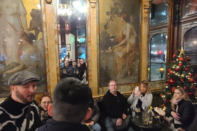 3-Hour Historic Pub Experience in London - Walking Through the Itinerary