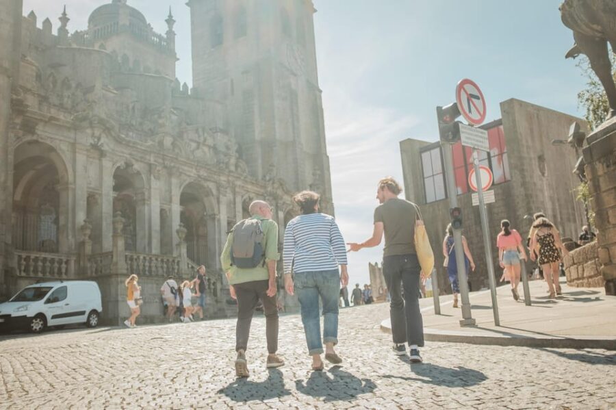 3-hour private guided walking tour of the BEST of Porto - The Experience in Detail
