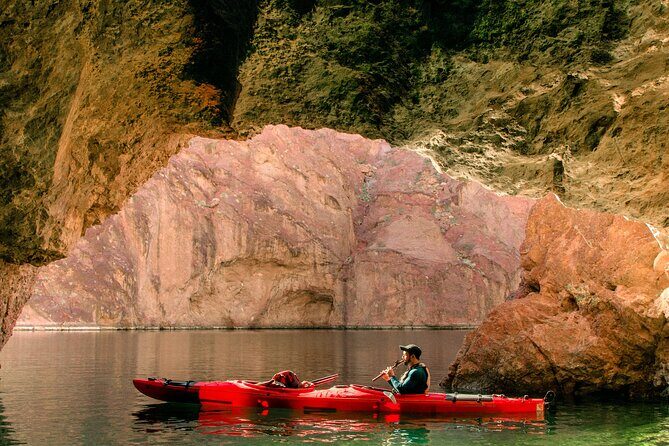 4-Hour Kayak Deluxe Tour in Emerald Cave with Catered Lunch - What to Expect from the Tour