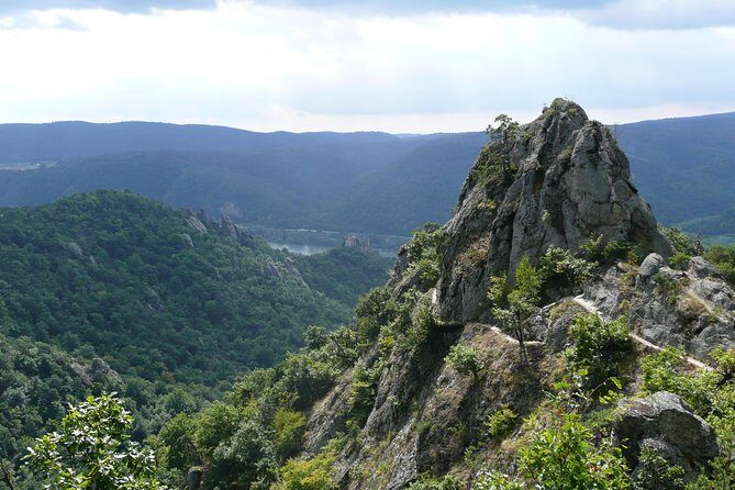 4-Hour Private Alpine Hiking Tour 'In the footsteps of king Lionheart' - Exploring the Wachau: What You Can Expect