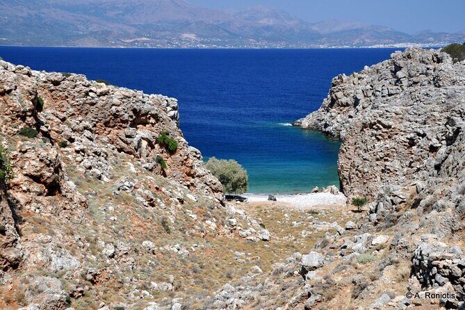 4 hours VIP Private Cruise with 9-meter Luxury Inflatable Boat with Skipper - The Itinerary Breakdown