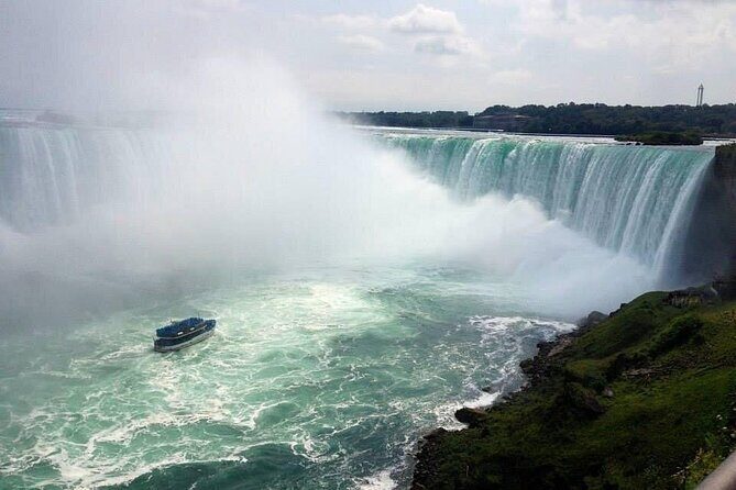 4hr Niagara Falls Canada Tour includes the Boat and tunnels - The Verdict: Is It Worth It?