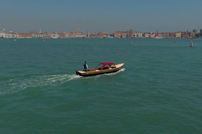 5-Hour Guided Tour of the Magic Islands by Vintage Boat in Venice - The Itinerary: What You’ll See and Do